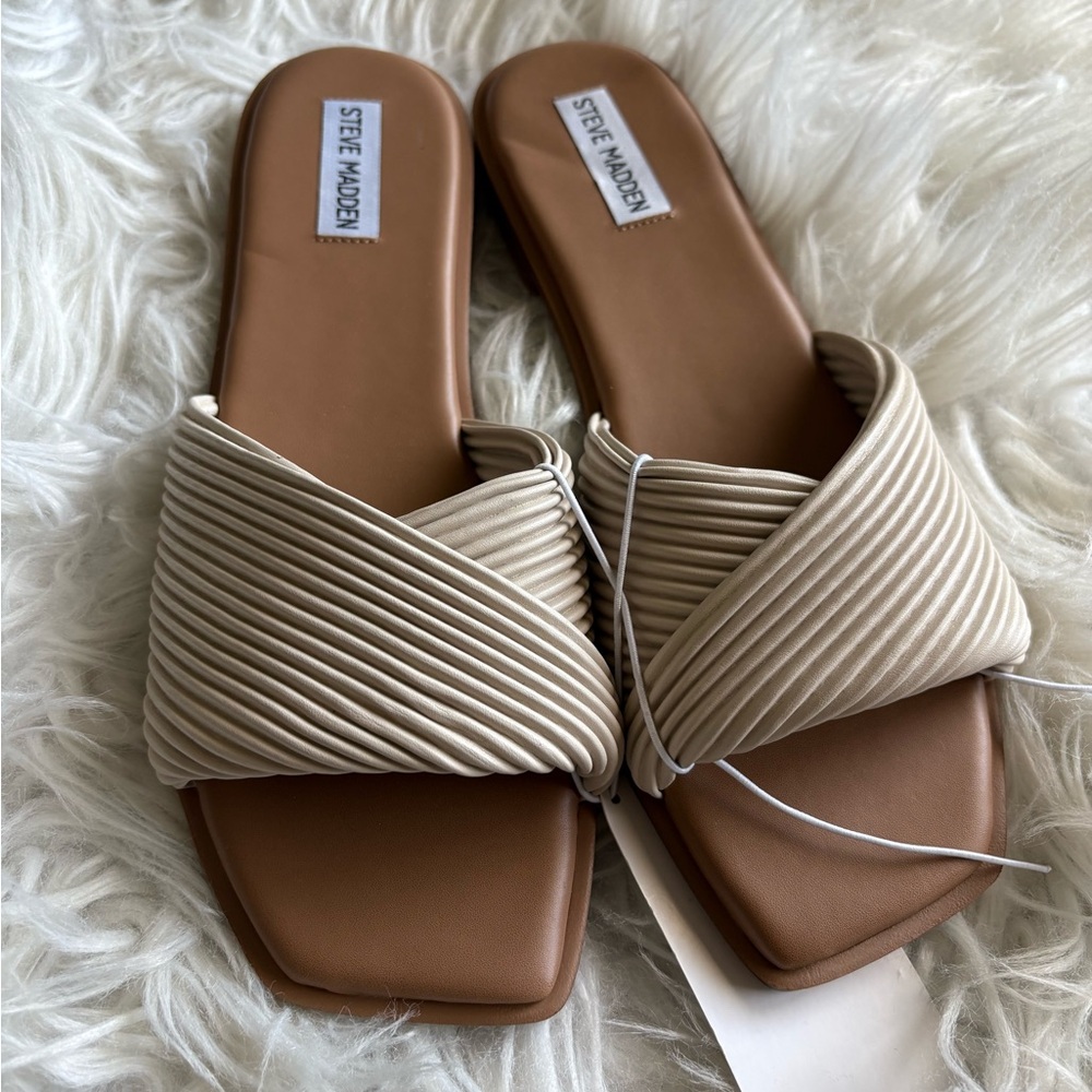 Steve Madden Women's Textured Cream Sandals